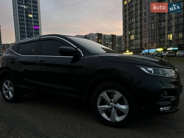 Черный Ниссан Кашкай, объемом двигателя 1.2 л и пробегом 99 тыс. км за 17800 $, фото 2 на Automoto.ua