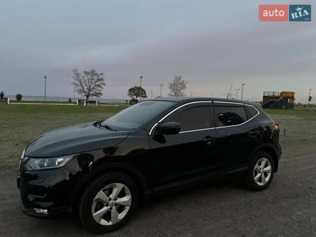Черный Ниссан Кашкай, объемом двигателя 1.2 л и пробегом 99 тыс. км за 17800 $, фото 1 на Automoto.ua