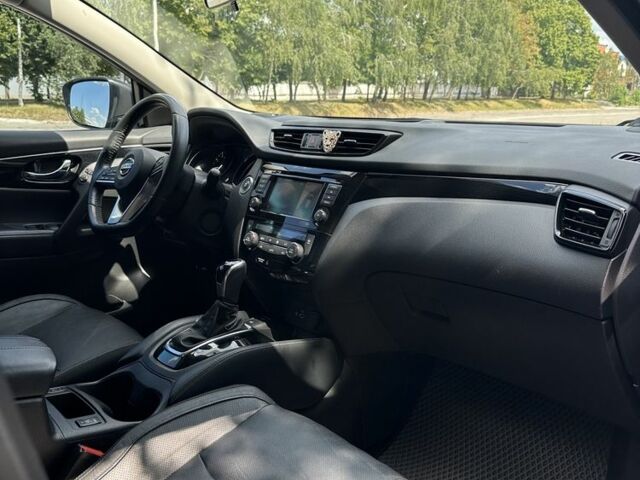 Чорний Ніссан Кашкай, об'ємом двигуна 2 л та пробігом 132 тис. км за 17000 $, фото 5 на Automoto.ua