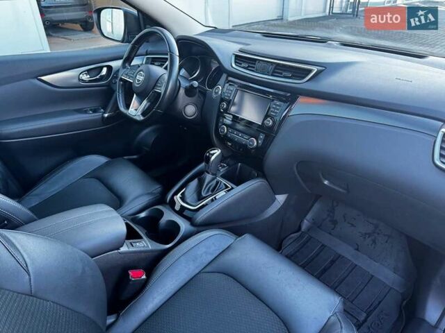 Черный Ниссан Кашкай, объемом двигателя 1.6 л и пробегом 56 тыс. км за 19350 $, фото 28 на Automoto.ua
