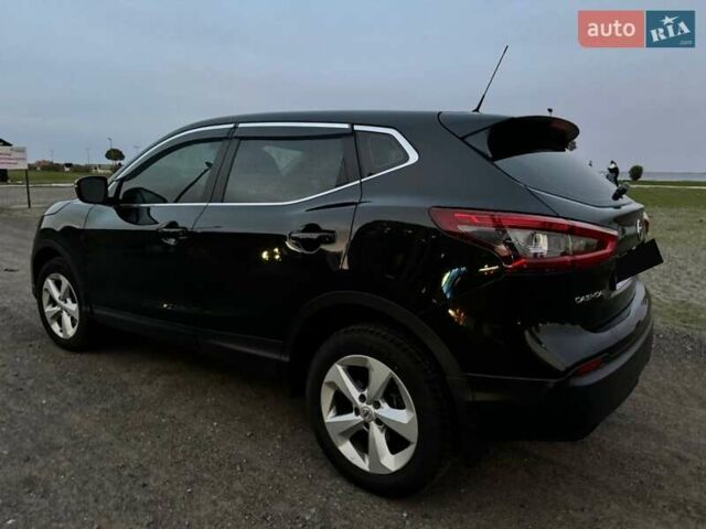 Черный Ниссан Кашкай, объемом двигателя 1.2 л и пробегом 99 тыс. км за 17800 $, фото 3 на Automoto.ua