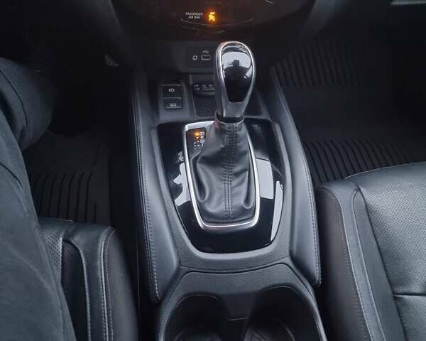 Черный Ниссан Кашкай, объемом двигателя 2 л и пробегом 103 тыс. км за 17500 $, фото 41 на Automoto.ua