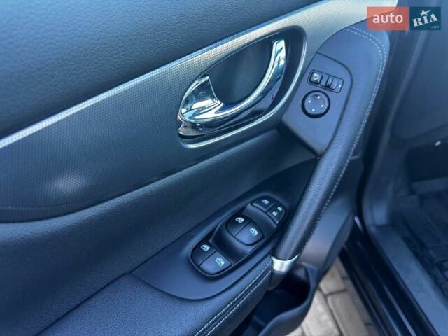 Черный Ниссан Кашкай, объемом двигателя 1.6 л и пробегом 56 тыс. км за 19350 $, фото 46 на Automoto.ua