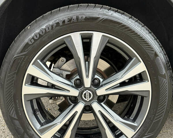 Черный Ниссан Кашкай, объемом двигателя 2 л и пробегом 97 тыс. км за 21500 $, фото 20 на Automoto.ua