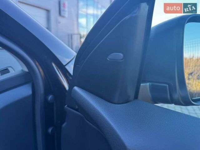 Черный Ниссан Кашкай, объемом двигателя 1.6 л и пробегом 56 тыс. км за 19350 $, фото 33 на Automoto.ua