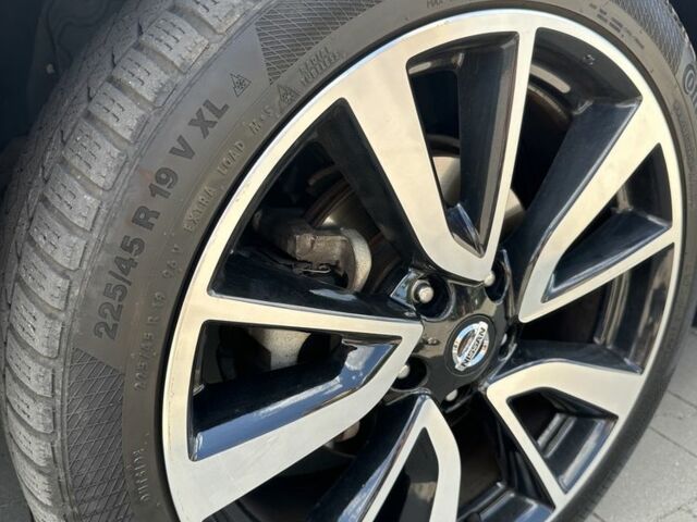 Чорний Ніссан Кашкай, об'ємом двигуна 2 л та пробігом 132 тис. км за 17000 $, фото 7 на Automoto.ua