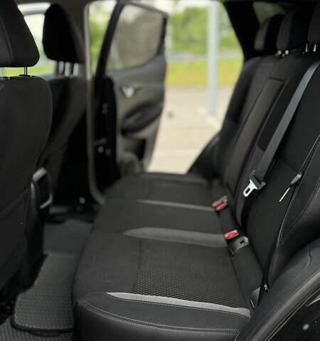 Чорний Ніссан Кашкай, об'ємом двигуна 2 л та пробігом 75 тис. км за 22000 $, фото 2 на Automoto.ua