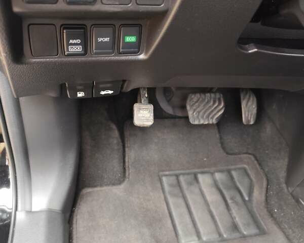 Чорний Ніссан Кашкай, об'ємом двигуна 2 л та пробігом 133 тис. км за 15300 $, фото 10 на Automoto.ua