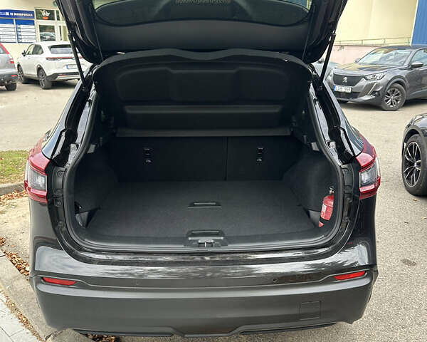 Черный Ниссан Кашкай, объемом двигателя 2 л и пробегом 42 тыс. км за 20000 $, фото 15 на Automoto.ua