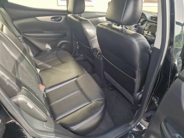 Черный Ниссан Кашкай, объемом двигателя 2 л и пробегом 29 тыс. км за 14000 $, фото 8 на Automoto.ua