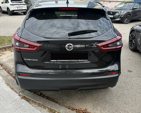 Черный Ниссан Кашкай, объемом двигателя 2 л и пробегом 42 тыс. км за 20000 $, фото 16 на Automoto.ua