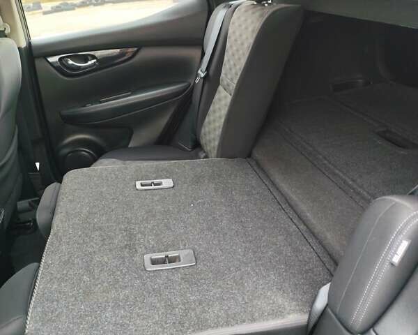 Чорний Ніссан Кашкай, об'ємом двигуна 2 л та пробігом 133 тис. км за 15300 $, фото 33 на Automoto.ua