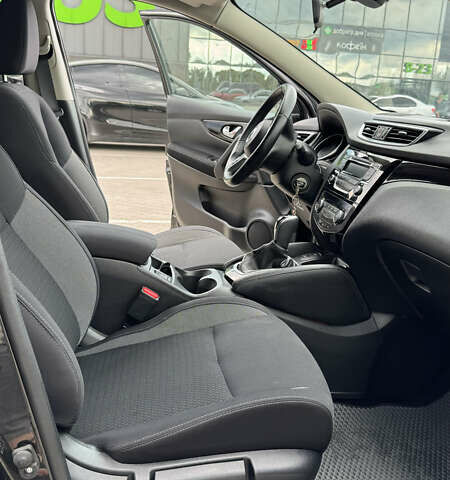 Чорний Ніссан Кашкай, об'ємом двигуна 2 л та пробігом 75 тис. км за 22000 $, фото 7 на Automoto.ua