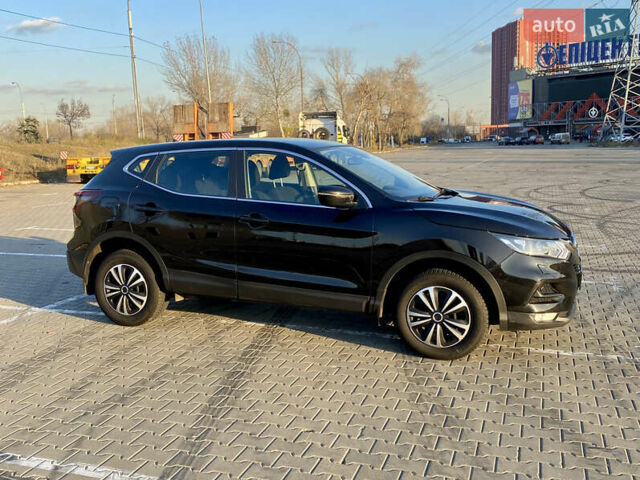 Черный Ниссан Кашкай, объемом двигателя 1.6 л и пробегом 95 тыс. км за 18500 $, фото 4 на Automoto.ua