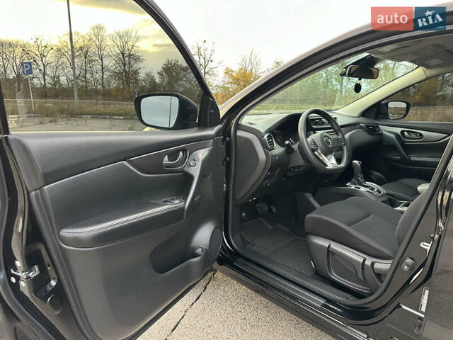Черный Ниссан Кашкай, объемом двигателя 2 л и пробегом 27 тыс. км за 18400 $, фото 22 на Automoto.ua