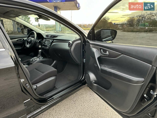 Черный Ниссан Кашкай, объемом двигателя 2 л и пробегом 27 тыс. км за 18400 $, фото 40 на Automoto.ua