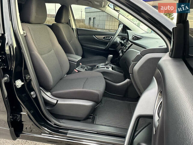 Черный Ниссан Кашкай, объемом двигателя 2 л и пробегом 27 тыс. км за 18400 $, фото 39 на Automoto.ua