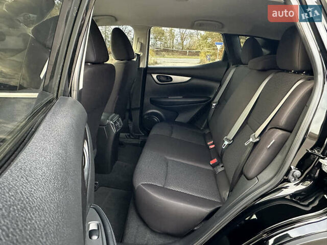 Черный Ниссан Кашкай, объемом двигателя 2 л и пробегом 27 тыс. км за 18400 $, фото 44 на Automoto.ua