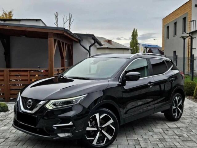 Черный Ниссан Кашкай, объемом двигателя 1.3 л и пробегом 67 тыс. км за 12000 $, фото 3 на Automoto.ua