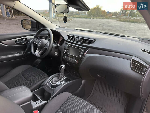 Черный Ниссан Кашкай, объемом двигателя 2 л и пробегом 27 тыс. км за 18400 $, фото 28 на Automoto.ua