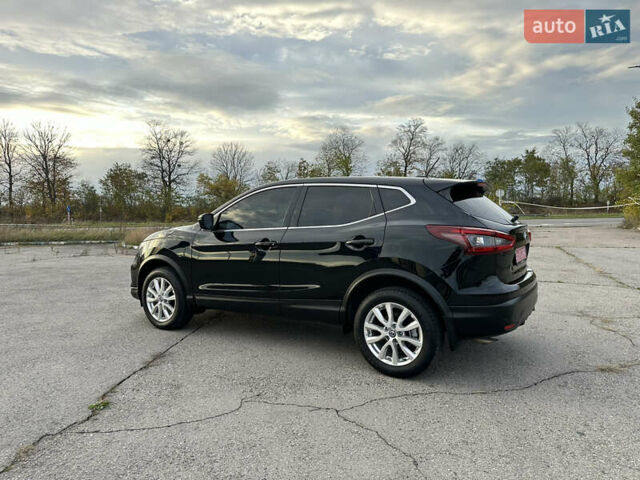 Черный Ниссан Кашкай, объемом двигателя 2 л и пробегом 27 тыс. км за 18400 $, фото 6 на Automoto.ua