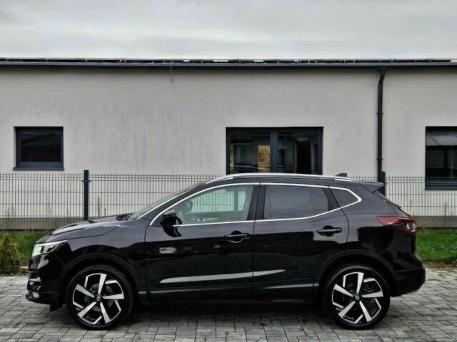 Черный Ниссан Кашкай, объемом двигателя 1.3 л и пробегом 67 тыс. км за 12000 $, фото 4 на Automoto.ua