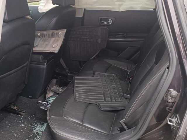 Фиолетовый Ниссан Кашкай, объемом двигателя 2 л и пробегом 190 тыс. км за 3500 $, фото 6 на Automoto.ua