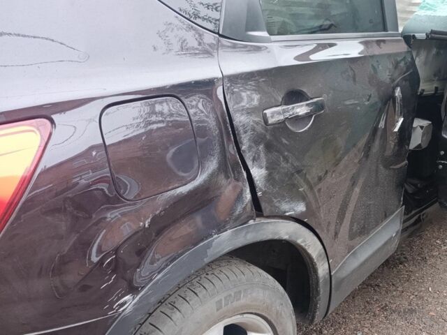 Фиолетовый Ниссан Кашкай, объемом двигателя 2 л и пробегом 190 тыс. км за 3500 $, фото 5 на Automoto.ua