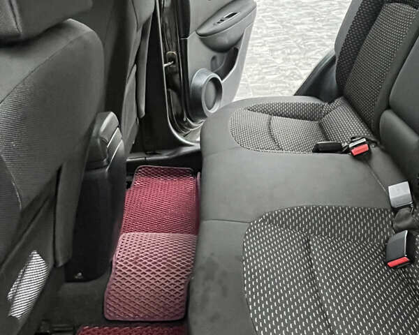 Фиолетовый Ниссан Кашкай, объемом двигателя 1.46 л и пробегом 243 тыс. км за 9800 $, фото 11 на Automoto.ua