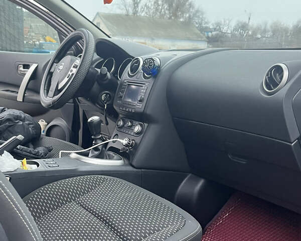 Фиолетовый Ниссан Кашкай, объемом двигателя 1.46 л и пробегом 243 тыс. км за 9800 $, фото 13 на Automoto.ua