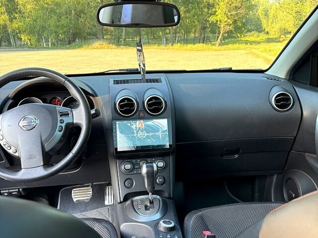 Фиолетовый Ниссан Кашкай, объемом двигателя 2 л и пробегом 210 тыс. км за 10500 $, фото 5 на Automoto.ua