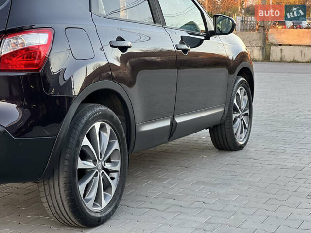 Фиолетовый Ниссан Кашкай, объемом двигателя 2 л и пробегом 228 тыс. км за 11799 $, фото 49 на Automoto.ua