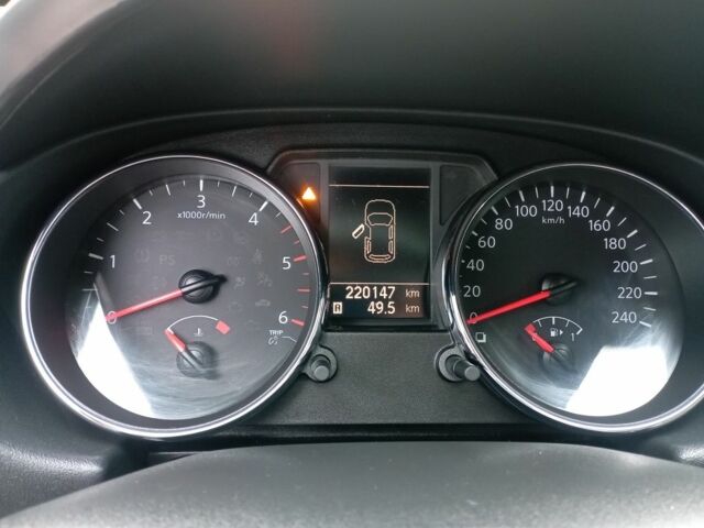 Фиолетовый Ниссан Кашкай, объемом двигателя 1 л и пробегом 220 тыс. км за 9700 $, фото 2 на Automoto.ua