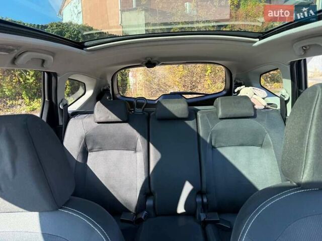 Фиолетовый Ниссан Кашкай, объемом двигателя 2 л и пробегом 305 тыс. км за 10000 $, фото 6 на Automoto.ua