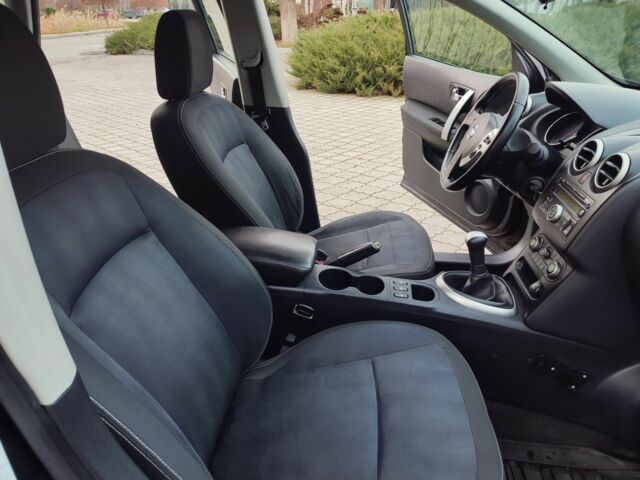 Фиолетовый Ниссан Кашкай, объемом двигателя 1.6 л и пробегом 220 тыс. км за 9700 $, фото 14 на Automoto.ua