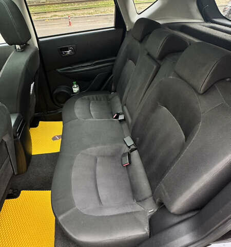 Ніссан Кашкай 2010 у Одесі на Automoto.ua Фіолетовий Ніссан Кашкай, об'ємом двигуна 2 л та пробігом 150 тис. км за 11000 $, фото 16 на Automoto.ua