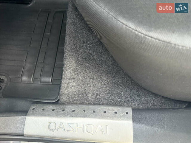 Фіолетовий Ніссан Кашкай, об'ємом двигуна 1.5 л та пробігом 230 тис. км за 9800 $, фото 37 на Automoto.ua