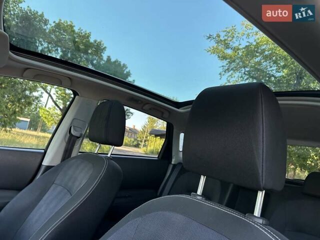 Фиолетовый Ниссан Кашкай, объемом двигателя 1.6 л и пробегом 190 тыс. км за 11500 $, фото 35 на Automoto.ua