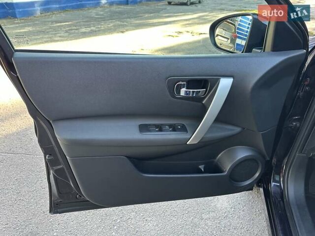 Фиолетовый Ниссан Кашкай, объемом двигателя 1.6 л и пробегом 190 тыс. км за 11500 $, фото 20 на Automoto.ua