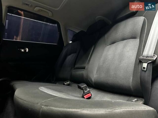 Фиолетовый Ниссан Кашкай, объемом двигателя 2 л и пробегом 183 тыс. км за 13700 $, фото 12 на Automoto.ua