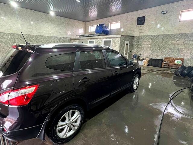 Фиолетовый Ниссан Кашкай, объемом двигателя 2 л и пробегом 115 тыс. км за 10500 $, фото 1 на Automoto.ua