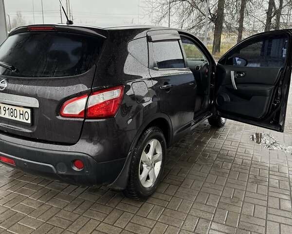 Фиолетовый Ниссан Кашкай, объемом двигателя 2 л и пробегом 188 тыс. км за 10900 $, фото 4 на Automoto.ua