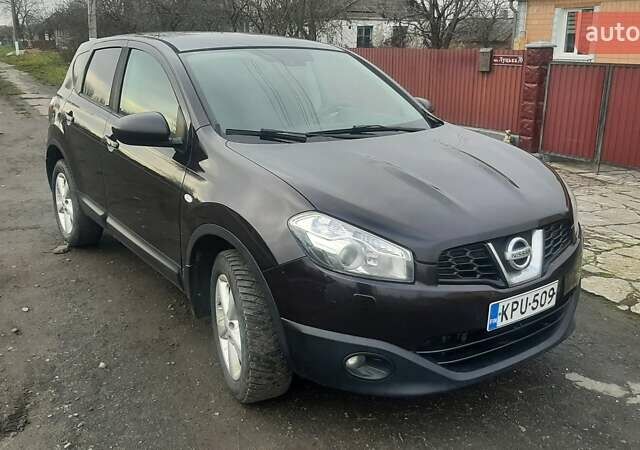 Фиолетовый Ниссан Кашкай, объемом двигателя 1.6 л и пробегом 262 тыс. км за 9350 $, фото 4 на Automoto.ua