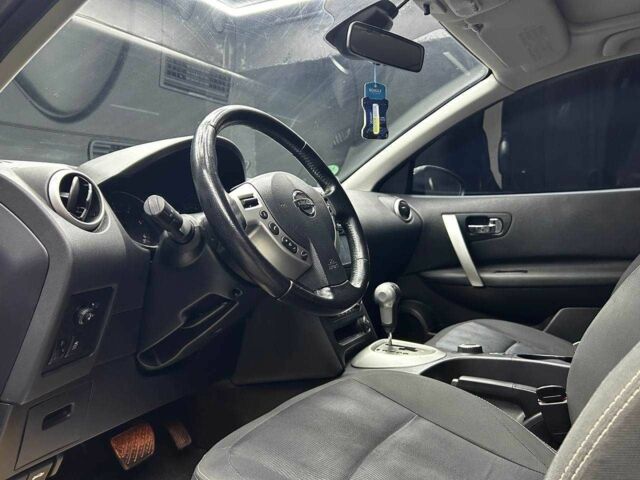 Фиолетовый Ниссан Кашкай, объемом двигателя 2 л и пробегом 183 тыс. км за 13700 $, фото 6 на Automoto.ua