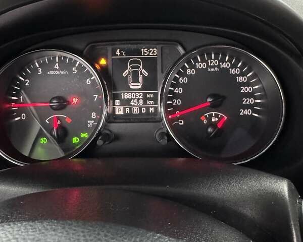 Фиолетовый Ниссан Кашкай, объемом двигателя 2 л и пробегом 188 тыс. км за 10900 $, фото 6 на Automoto.ua