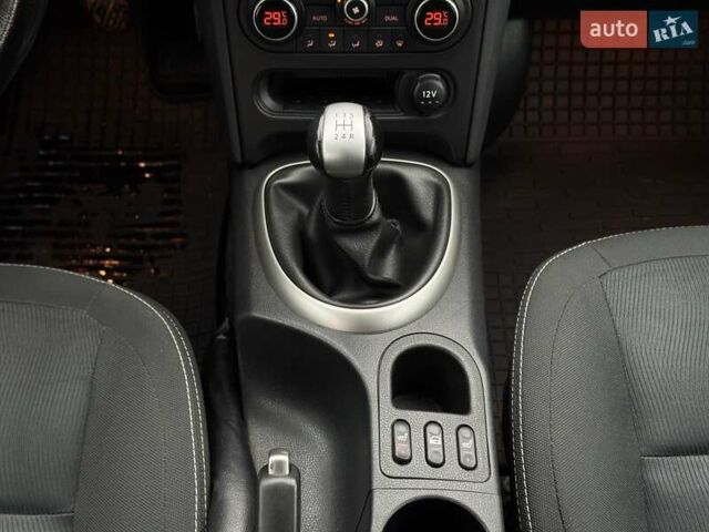 Фіолетовий Ніссан Кашкай, об'ємом двигуна 1.6 л та пробігом 166 тис. км за 9720 $, фото 29 на Automoto.ua