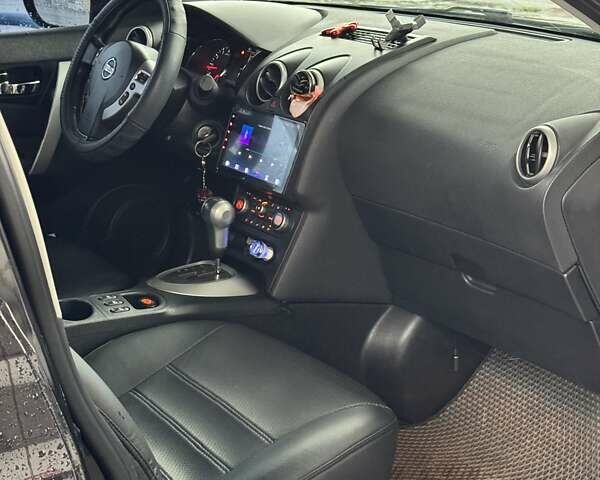 Фиолетовый Ниссан Кашкай, объемом двигателя 2 л и пробегом 188 тыс. км за 10900 $, фото 3 на Automoto.ua