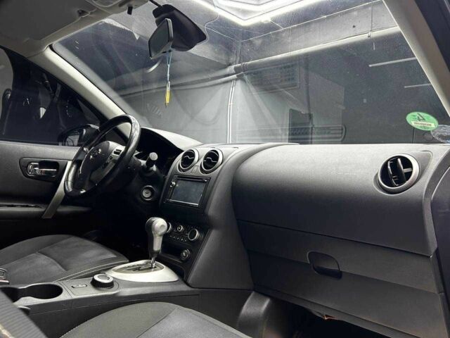 Фиолетовый Ниссан Кашкай, объемом двигателя 2 л и пробегом 183 тыс. км за 13700 $, фото 11 на Automoto.ua