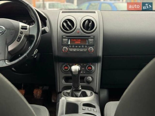 Фіолетовий Ніссан Кашкай, об'ємом двигуна 1.6 л та пробігом 166 тис. км за 9720 $, фото 28 на Automoto.ua