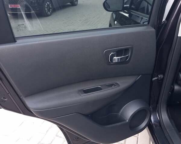 Фиолетовый Ниссан Кашкай, объемом двигателя 2 л и пробегом 201 тыс. км за 10200 $, фото 14 на Automoto.ua